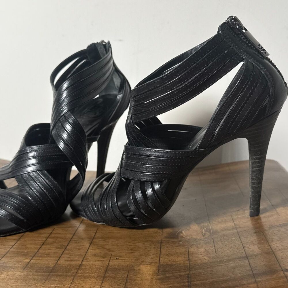Tory Burch Strappy Black Leather Heels Open Toe Stiletto Sandals Zip Back Size 7